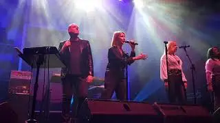 Glenn Gregory & Claudia Brucken - When Your Heart Runs Out Of Time