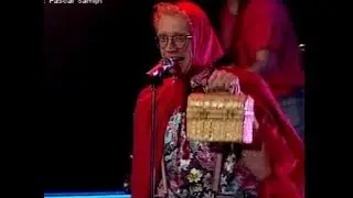 Pater Moeskroen - Roodkapje
