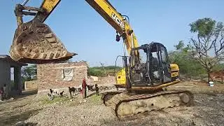 Old Jcb Excavator working time, 17 January, 2026,Time, 11:05 am .