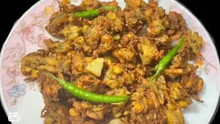 Karare Allu pyaz ke pakore | how to make crispy pakore |street food style pakore✅😊