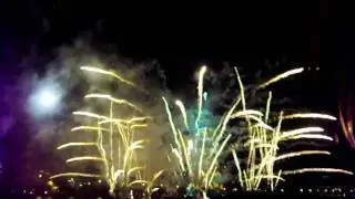 Turning the Christmas lights on in Rio 2009 [HQ]
