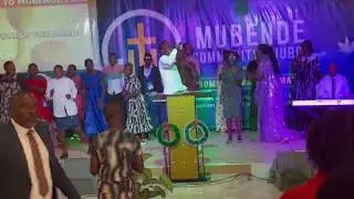 LET EVERYTHING THAT HAS BREATH PRAISE THE LORD