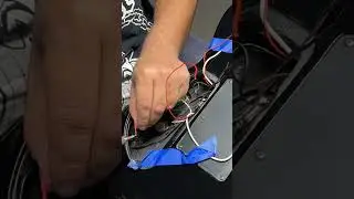 Working on the electronics for this Jackson guitar ⚡️