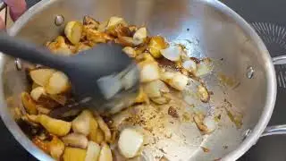 Stir-fry vegetables with dried mushrooms #katakawblog #stirfryvegetables #ulam