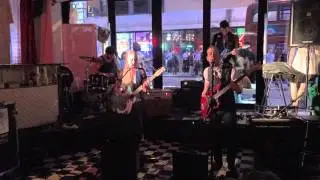 White Fever | Skeleton Disease | Live at Paper Dress Vintage