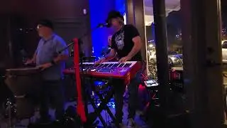 Java Llamas - Africa (Toto)