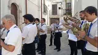 La Banda Vito Semeraro di Castellana Grotte, ci ha deliziati con la musica con la marcia 