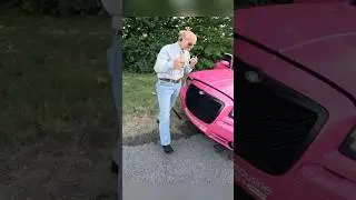 Have you ever seen a pink limo before? 😳 #bike #biking #funny