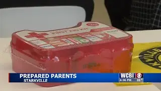 School nurse help parents handle medical emergencies with kids