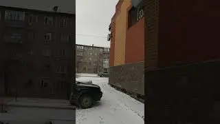 Здесь ещё Фикспрайс на втором этаже на 18 мкр Караганды - снято 4-ого Января