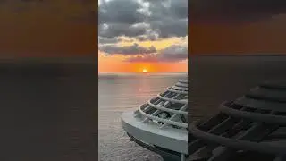Sunset from the cruise🛳️ to the Bahamas 🇧🇸#royalcaribbean #bahamas #sunset #travelvlog #travel