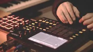 Akai Mpc One, Late Night Jam Session #1 with NordStage  Lofi Hiphop Beat Rhodes finger drumming