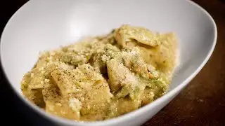 Cacio e Pepe con Fiori di Zucca | Le Ricette di Molto Italiano