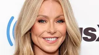 Kelly Ripa&rsquo;s Hottest Bikini Photos | Stunning Beach Looks & Timeless Style