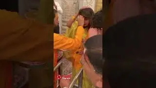 Priyanka Chopra tells Panditji to put 'Tilak' to Nick Jonas as they visit Ayodhya's Ram Mandir🔥 🔥