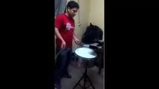 Aldo Velasquez - Practica de timbal Marzo 2013 (4)