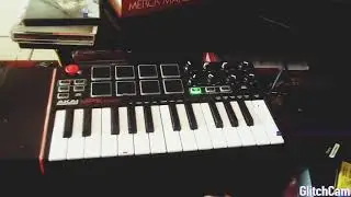 Afternoon beatsnacks with komplete kontrol & akai mpk mini (studio one 4)