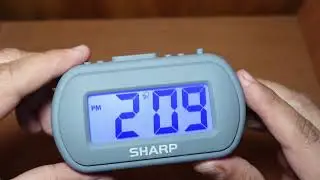 Sharp Reloj despertador digital