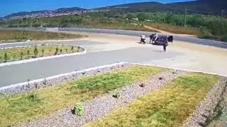 V&iacute;deo mostra assalto &agrave;s margens de estrada no Agreste de Pernambuco