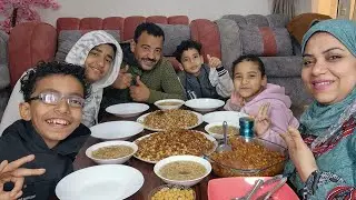تحدي اكل مع لمه العيله على  الكشري طاجن بسله باللحمه الملبسه ولسان العصفور انا اتخضيت في الفيديو ده