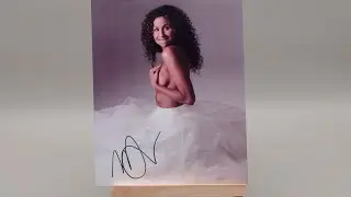 Autographed Minnie Driver Hand Signed Picture