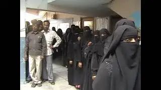 MUSLIM WOMEN VOTING LINE VIS
