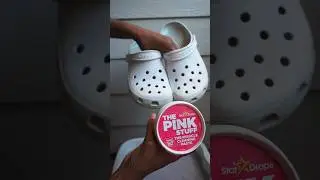How To Clean White Crocs FAST using ONLY ONE product!! 👀 The PINK STUFF 💕 #crocs #crocsshoes