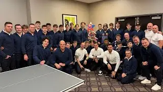 Juniorská reprezentácia strávila Štedrý deň spoločne v Minnesote, nechýbali darčeky a koleda
