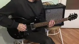 Электрогитара Epiphone Les Paul и комбоусилитель Roland Cube 20 XL