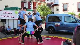 Akrobatische Choreographie - Paradies - Pfingstzirkus-Freizeit