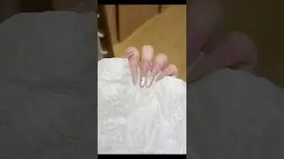 💅✨ Radiant Elegance: Blush - Gradient Glam Nails! 💎
