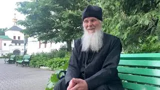 Для чего украшают Храмы на Троицу деревьями и травой.