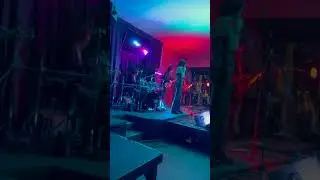 June Machine- I love my violent wife (Live)