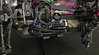TLR 22x-4 Elite Onisiki 8.5T winding up! Watch til the end!!!