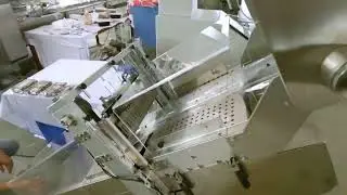 Supermarket use packing machine tilted type flow wrapper