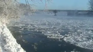 Niezwykly Swiat - Polska - Zima nad Sanem