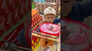 BABY WANTS ICE CREAM #icecream #cutebaby #eskrim #funny #shortvideoviral #trendingshorts #comedy