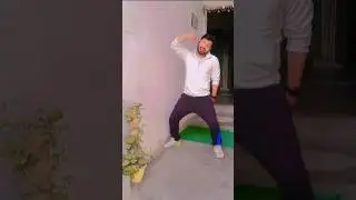 mutton kha ke button khole#viralshort #bhojpuri #fashiontrends #dance #bhojpurisong #shorts