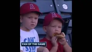 Kid eat nasty hot dog