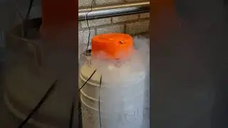 XiltriX - Extreme evaporation of liquid Nitrogen in a dewar with a puncture of the inner skin