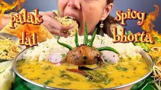 COOKING & EATING PALAK DAL & SPICY ALOO BHORTA | EATING SPICY BHORTA WITH DAL CHAWAL | SPICY FOOD 🔥