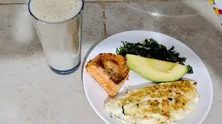 DESAYUNO SALUDABLE, OMELETTE Y LICUADO DE MANZANA !! 😋😋