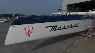 Maserati Multi70 into the water ready to fly