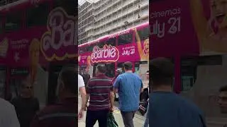 #barbie #barbiemovie #uk #london #barbiebus #bus #london #wow #pink #girls #explore #travel #