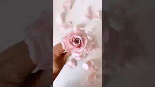 Make a wafer paper rose with me🌸 #waferpaper #sugarflowersforcakedecorating #sugarflowers #cakedeco