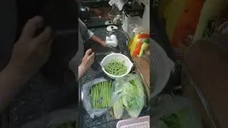 Zennifer Shof sedang live sekarang! masaj yuk