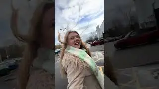 Алекса, включи &laquo;Еду домой на Рождество&raquo;! Я ТАК СЧАСТЛИВА! Наконец-то я это сделала! 🤍 Спасибо @Fr...