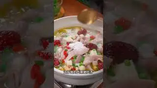 头伏暑湿重，喝汤正当时！十五款滋补汤品清单来啦～ 祛湿又养气，从早餐暖到晚餐，一口入魂的夏日慰藉，快码住试试！