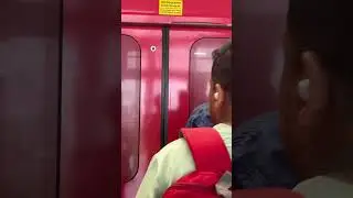 Watch Metro Train&rsquo;s Automatic function of Doors. Scene from Varsova Ghatkopar Metro Train. #mumbai