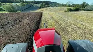 Massey Ferguson 8.285 & Kuhn vari master plough
